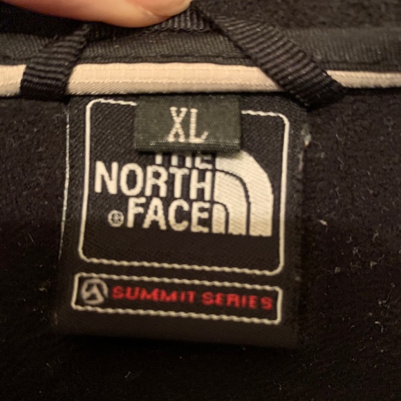 North face thin jacket - Picture 3 of 6